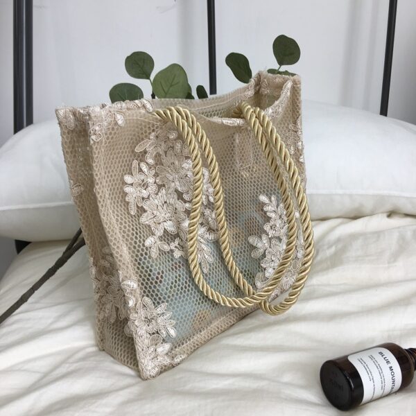 Lace hand shopping bag - Image 3