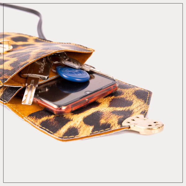 Retro leopard print phone bag - Image 5