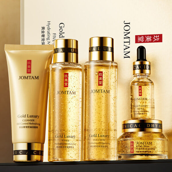 Moisturizing And Refreshing Skin Care Set - Image 2